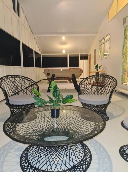Taharu'U Guest House By The Beach Papara Exterior photo